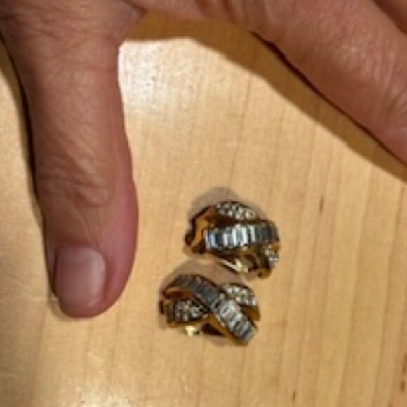 Christian Dior Clip Earrings - Picture 3 of 6